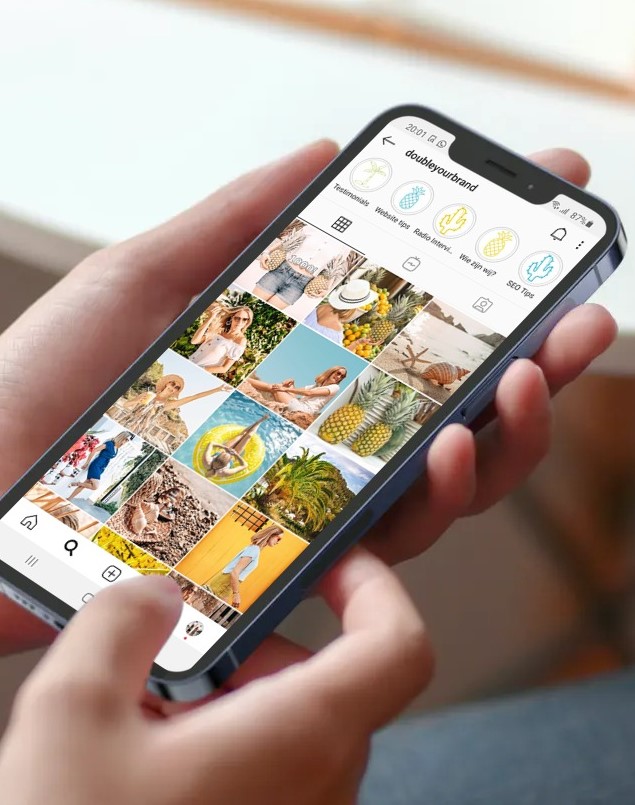 mockup DB grid portrait